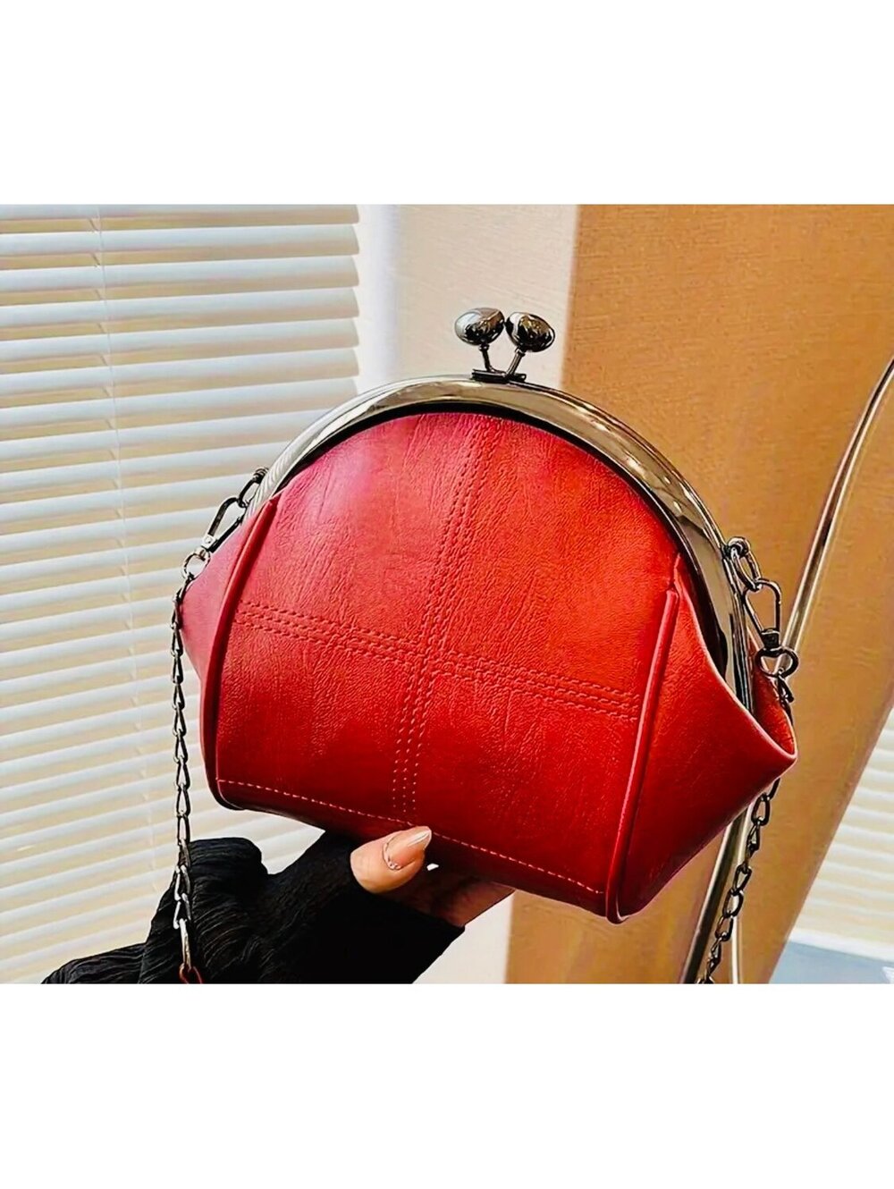 New -Vintage Style Faux Leather Crossbody Bag w/Kiss Lock & Chain Strap